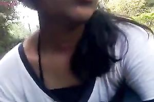 This hooker is not shy at all and this babe flashes her mambos in the park