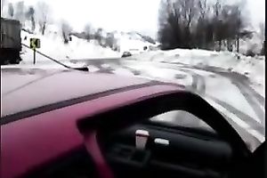 Blowjob by the road from plump geek white chick in daylight