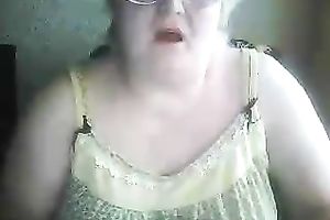 Fat and naughty granny on cam flashes and masturbates