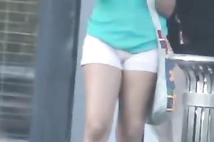 Compilation clip with non-professional gals wearing cute shorts