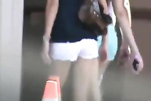 Compilation clip with non-professional gals wearing cute shorts