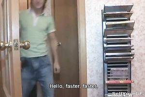 Sex-starved slut rides her boyfriend's 10-Pounder like a true cowgirl