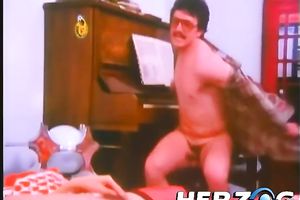 Slim woman in a brassiere acquires her cum-hole pounded hard in the missionary pose