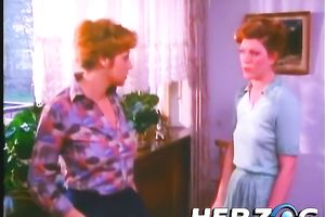 Slim woman in a brassiere acquires her cum-hole pounded hard in the missionary pose