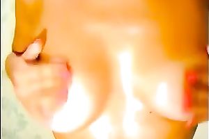 Alluring golden-haired chick acquires stripped and masturbates for me