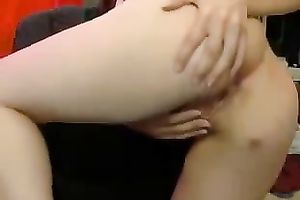 Exquisite slim redhead babe rubs her snatch on livecam