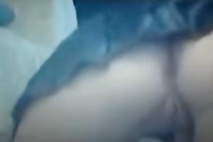 Tempting livecam goddess diddles her anus and pussy for me