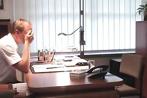 Huge pointer sisters bouncing in the office