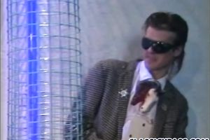 Horny dark brown engulf sthe rod and blond jumps on the weenie