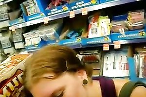 Girlfriend sucked my jock in the grocery store on livecam