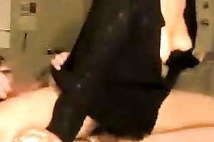 My friend's mommy is very hawt and fuckable