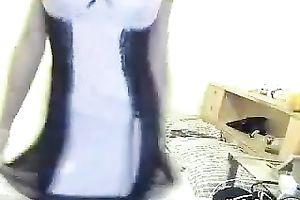 Salacious web camera blonde babe shows off her large zeppelins