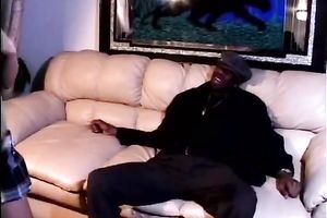 Horny dark guy urgently needs hawt vagina coz this chab can't live without like it smells