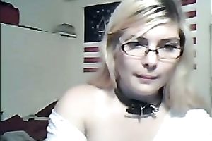 Blonde dilettante white cutie flashes her petite pointer sisters