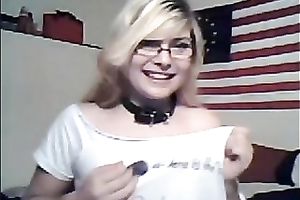 Blonde dilettante white cutie flashes her petite pointer sisters