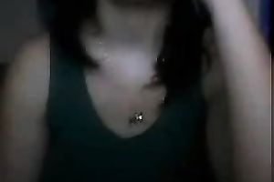 An average face but majestic large scoops of a French white women