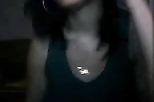 An average face but majestic large scoops of a French white women