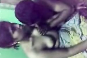 Cute and hesitant Mumbai wifey enticed for sex on webcam