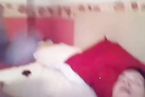 Chubby aged unattractive cam wench kissed her hubby whilst masturbating