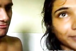 Feeding my zesty and sizzling hawt girlfriend in the baths