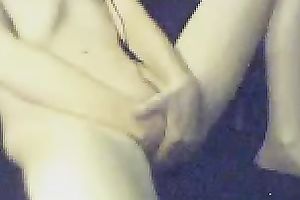 Shy livecam honey covers her constricted cum-hole underneath her hands