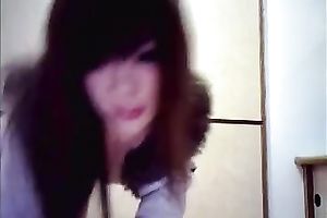 Skinny marvelous Chinese web camera wench receives topless for me