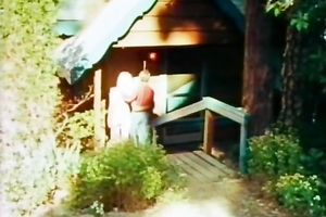 Steamy pair has vehement busywork in the forest