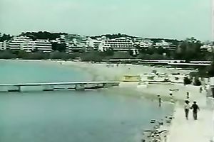 Hairy aged fellow receives his dong sucked by his milf girlfriend