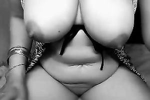 Captivating mother I'd like to fuck demonstrates me her mind blowing knockers