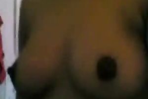 Aamteur Hindu nympho keeps on engulfing black pecker of her BF