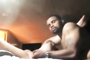 Black hunky chap screws my vagina in a missionary position