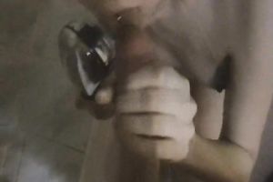 Skinny stud in the bath receives oral-stimulation from his girlfriend