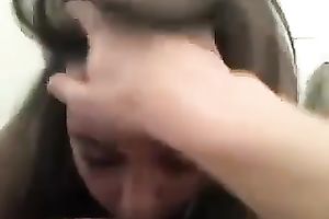 Dark haired cum starving GF of mine enjoys blowing my prick