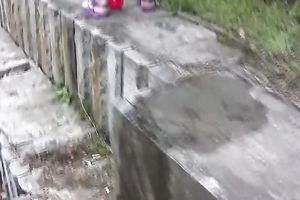 Redhead Russian whore in pink panties pisses in the park