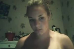 Big boobed livecam whore reaches creamy big O and squirts