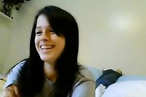 My eighteen yo girlfriend shows her yummy boobies on a web camera