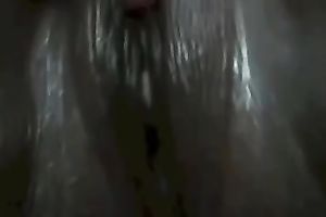 Super dark hottie rubs her juicy and itchy fanny by her fingers