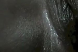 Super dark hottie rubs her juicy and itchy fanny by her fingers