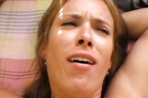 Ravishing hottie gives orall-service previous to missionary pounding