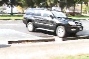 Extra breasty dark brown GF gives me a cook jerking in car after a walk