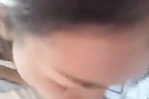 Sweet dilettante Asian playgirl impressed her BF with a delicate fellatio