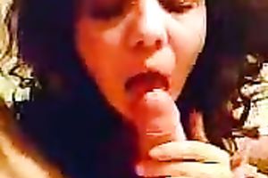 I treat my cute Romanian chick with facial after that babe blows me