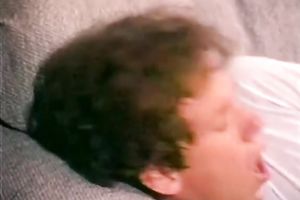 Horny and impure whore with wonderful body gives a tugjob and receives fucked