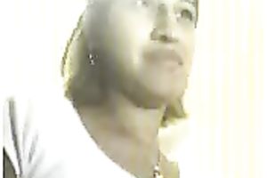 Russian cam doxy Tania flashes her pointer sisters in lacy brassiere