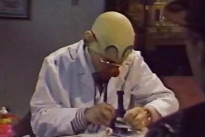 Elegant and marvelous golden-haired sweetheart screwed in a nasty classic porn scene