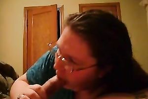 Fat stinky brunette hair whore gives my aroused knob a oral-sex
