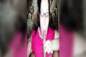 Dark haired nerdy likewise pale slut in pink T-shirt sucked friend's lollicock