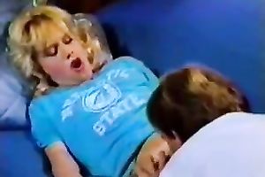 Shameless golden-haired loves outdoor sex and this babe loves giving blowjobs