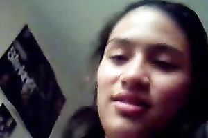 Petite Mexican sweetheart lets me in betwixt her legs lastly