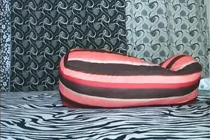 Seeing this sexy Romanian webcam model getting off is highly enchanting